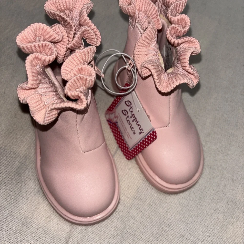 Stepping Stone Girls Pink Boots‎  Ruffle Heart 5Y NWT